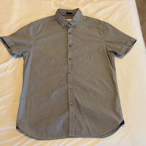 Guys short sleeve dress shirt